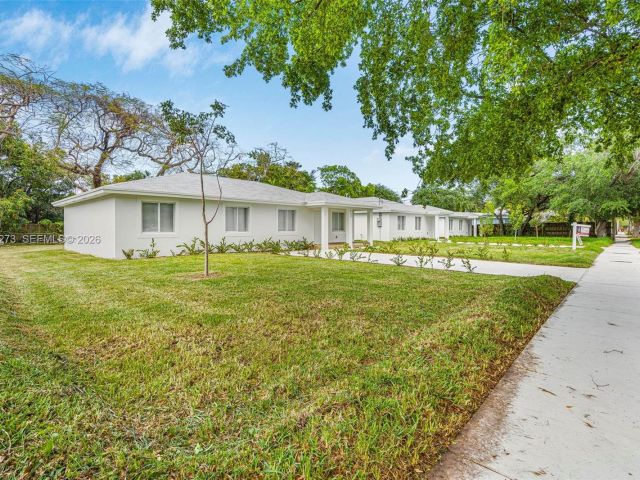 Продажа дома по адресу 933 NW 50th St - фото 7437300