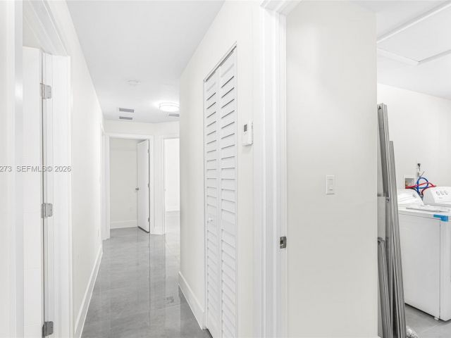 Продажа дома по адресу 933 NW 50th St - фото 7437309