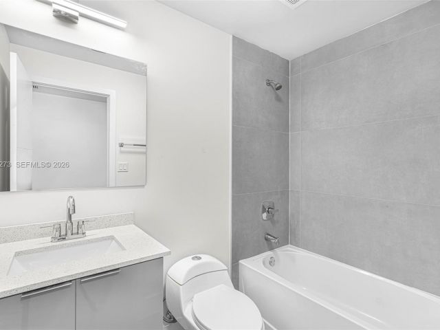 Продажа дома по адресу 933 NW 50th St - фото 7437317