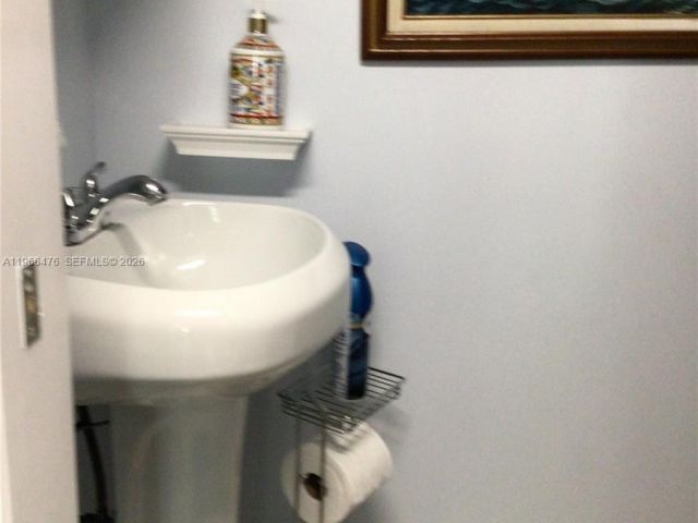 Продажа дома по адресу 1318 SW 49th Ter - фото 7483528