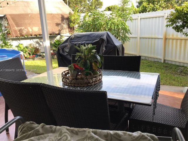 Продажа дома по адресу 1318 SW 49th Ter - фото 7483534