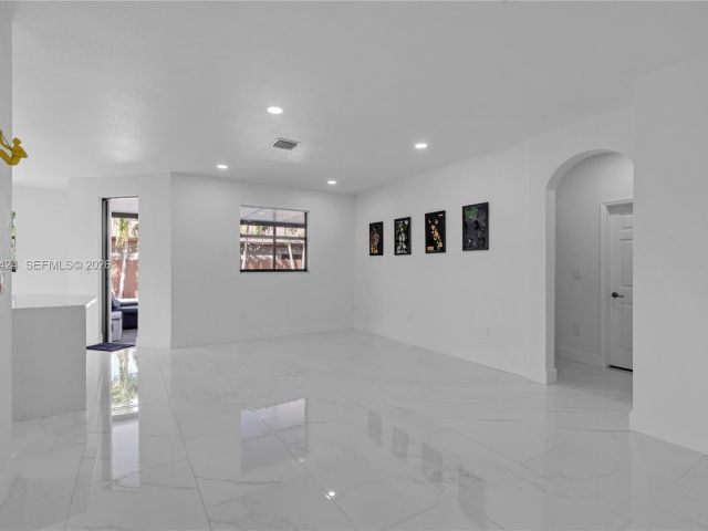 Продажа дома по адресу 11495 SW 241st St - фото 7492987