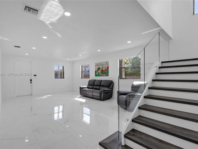 Продажа дома по адресу 11495 SW 241st St - фото 7492989