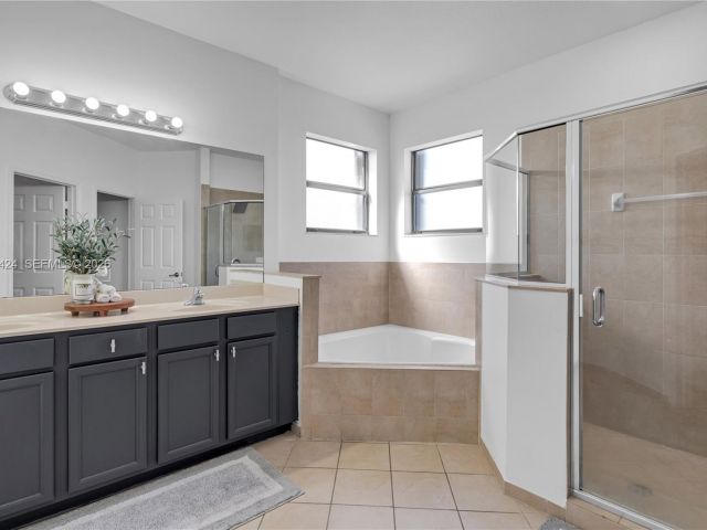 Продажа дома по адресу 11495 SW 241st St - фото 7493000