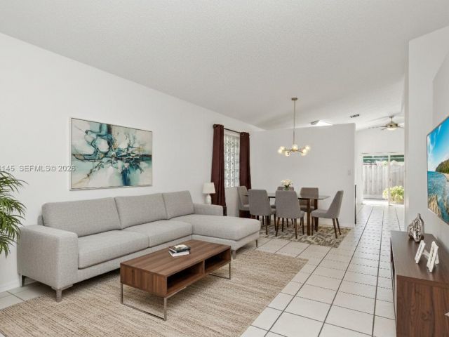 Продажа дома по адресу 14144 SW 149th Pl - фото 7438119