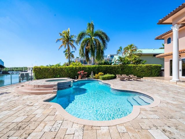 Продажа дома по адресу 306 Atlantic Ave - фото 7438955