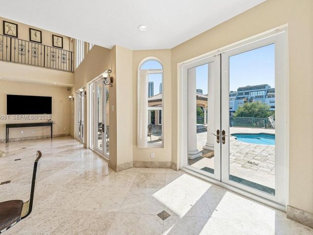 Продажа дома по адресу 306 Atlantic Ave - фото 7438960