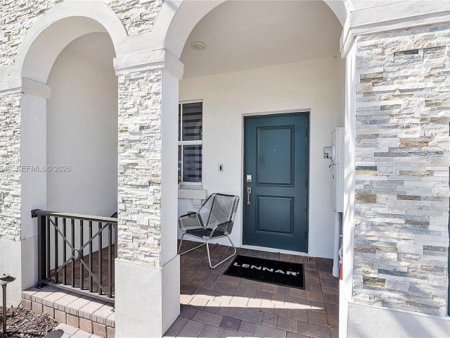 Продажа дома по адресу 2361 NW 125th St - фото 7438663