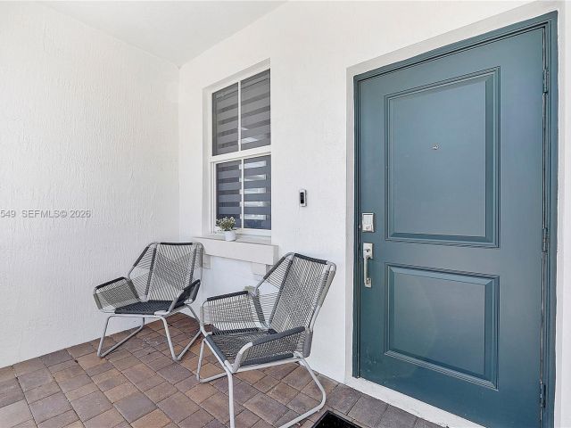 Продажа дома по адресу 2361 NW 125th St - фото 7438664