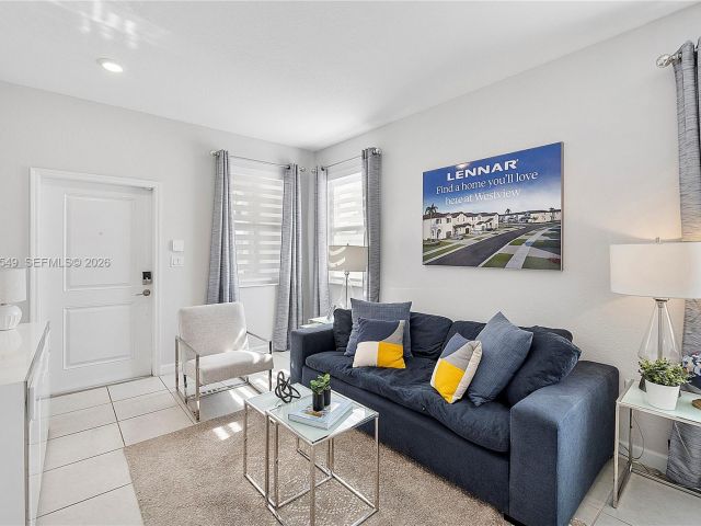 Продажа дома по адресу 2361 NW 125th St - фото 7438667