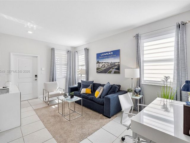 Продажа дома по адресу 2361 NW 125th St - фото 7438668