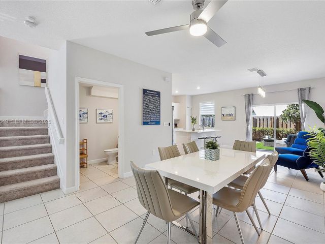 Продажа дома по адресу 2361 NW 125th St - фото 7438672