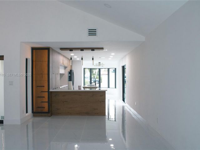 Дом в аренду по адресу 10433 SW 118th Ct 0 - фото 7438643