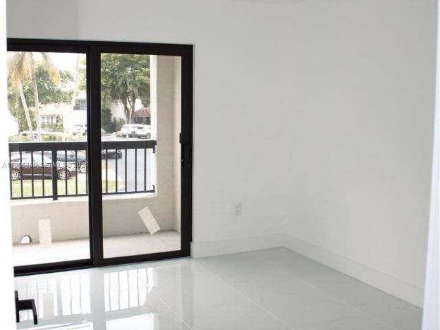 Дом в аренду по адресу 10433 SW 118th Ct 0 - фото 7438659