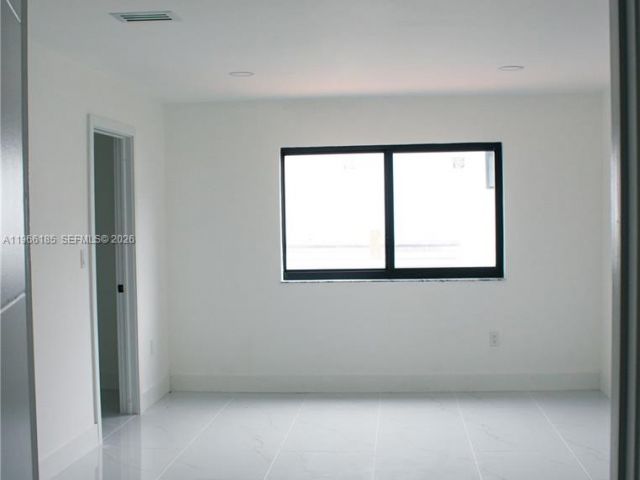 Дом в аренду по адресу 10433 SW 118th Ct 0 - фото 7438660