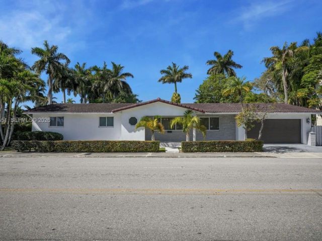 Продажа дома по адресу 1301 Hollywood Blvd - фото 7438877