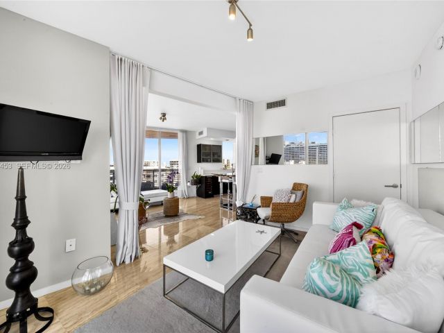 Квартира в аренду номер1001 - фото 7438575