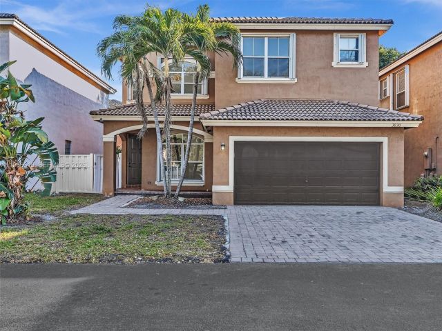 Продажа дома по адресу 3830 SW 48th CT - фото 7474770