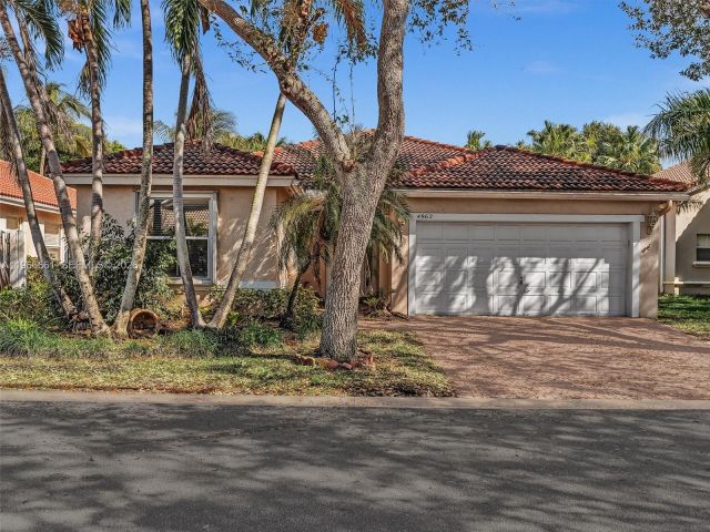 Продажа дома по адресу 4962 SW 32nd Way - фото 7439180