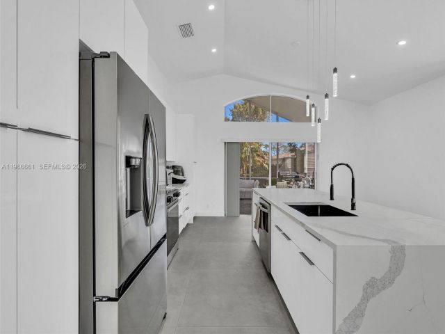 Продажа дома по адресу 4962 SW 32nd Way - фото 7439182