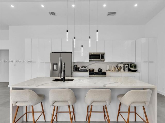 Продажа дома по адресу 4962 SW 32nd Way - фото 7439188