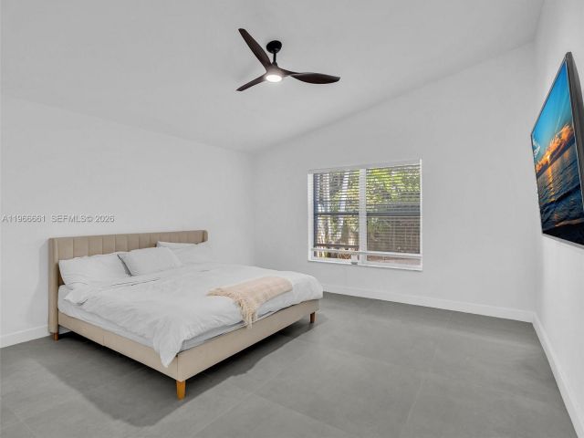 Продажа дома по адресу 4962 SW 32nd Way - фото 7439194