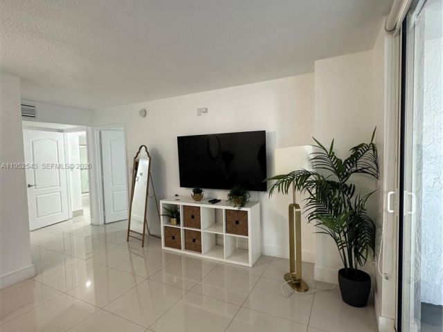 Продажа квартиры #1712 - фото 7446624