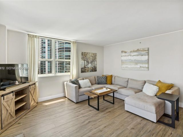 Квартира в аренду номер1901 - фото 7449872