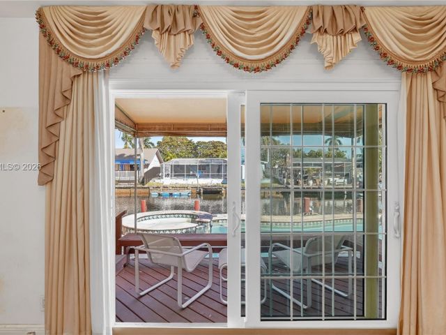 Продажа дома по адресу 2831 Arthur St - фото 7474805