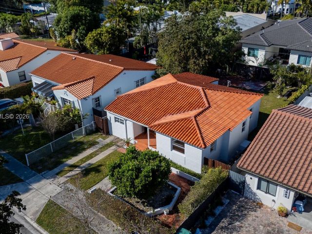 Продажа дома по адресу 1441 SW 17th St - фото 7439835