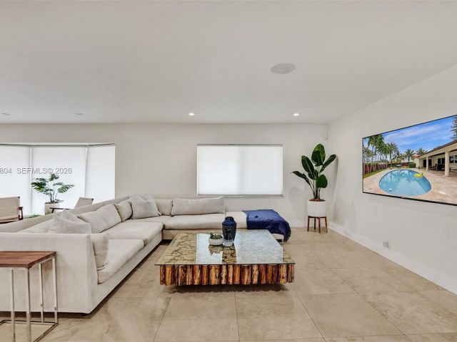 Дом в аренду по адресу 1201 Washington St - фото 7439944