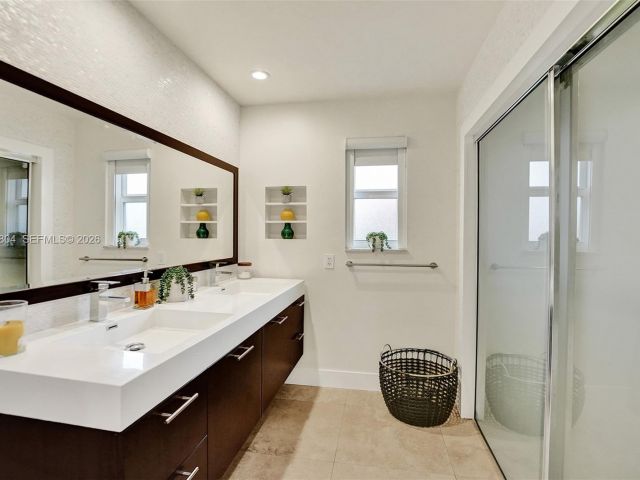 Дом в аренду по адресу 1201 Washington St - фото 7439948