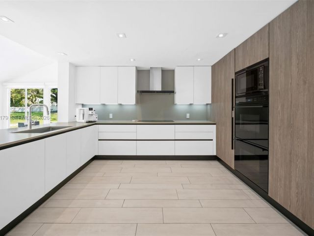 Продажа дома по адресу 1961 S Oak Haven Cir - фото 7439864