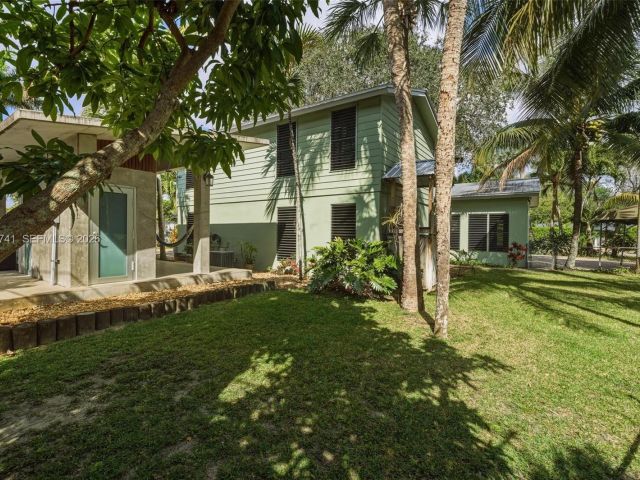 Продажа дома по адресу 1400 SW 12th Ct - фото 7531605