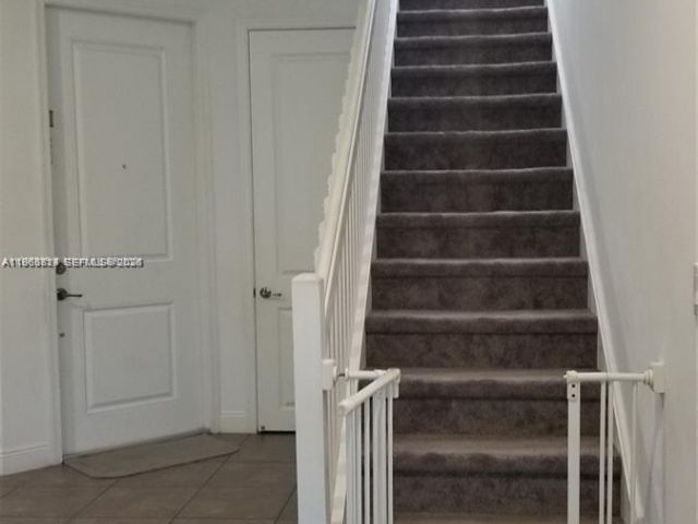 Дом в аренду по адресу 20945 NW 1st Dr 20945 - фото 7445435