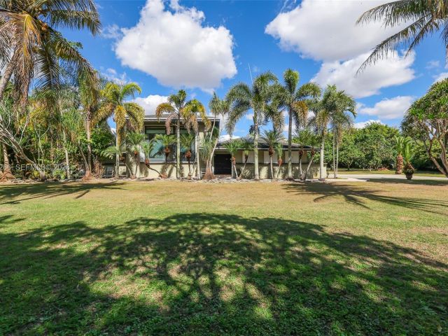 Продажа дома по адресу 18975 SW 224th St - фото 7443837