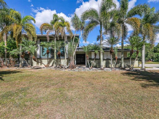 Продажа дома по адресу 18975 SW 224th St - фото 7443838