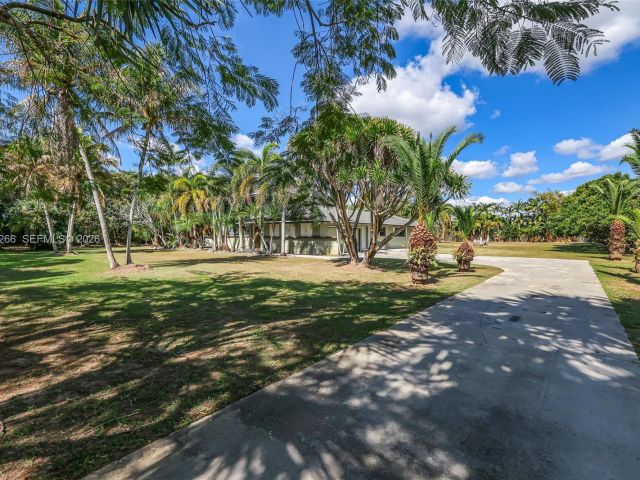 Продажа дома по адресу 18975 SW 224th St - фото 7443840