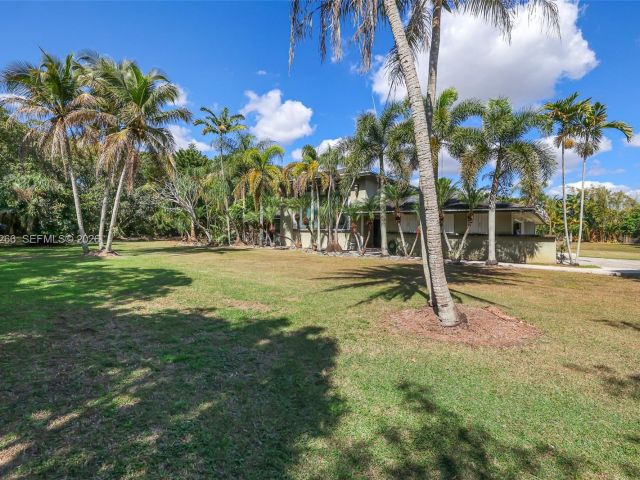 Продажа дома по адресу 18975 SW 224th St - фото 7443842