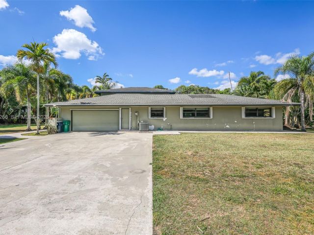 Продажа дома по адресу 18975 SW 224th St - фото 7443844