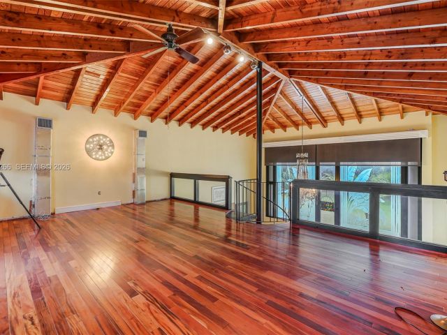 Продажа дома по адресу 18975 SW 224th St - фото 7443851