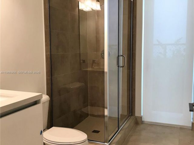 Дом в аренду по адресу 10055 NW 75th St - фото 7440138