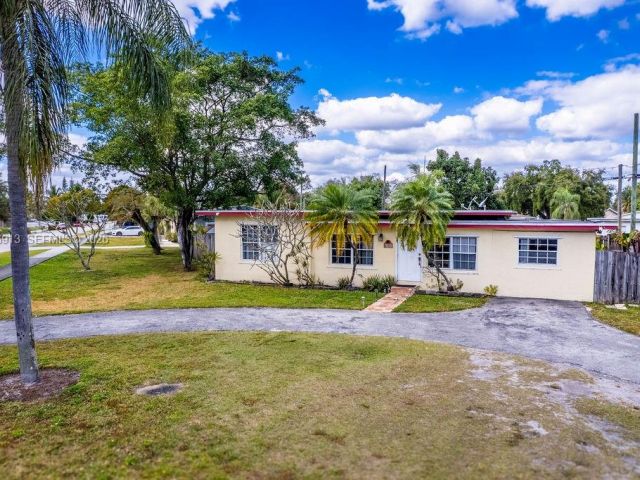 Продажа дома по адресу 6101 Flagler St - фото 7439950