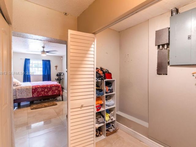 Продажа дома по адресу 6101 Flagler St - фото 7439966