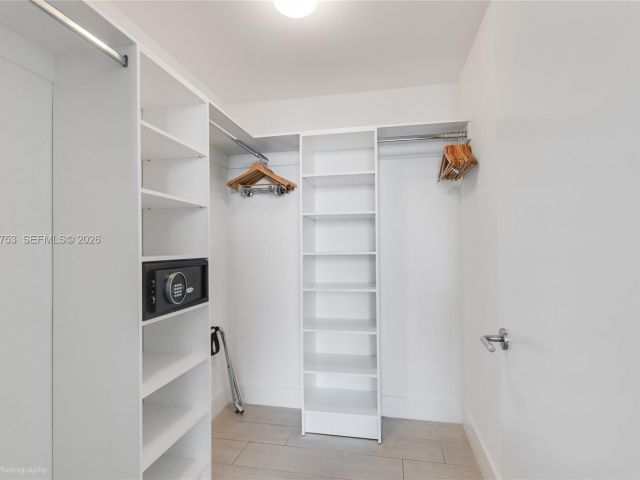 Продажа квартиры #R2204 - фото 7512856