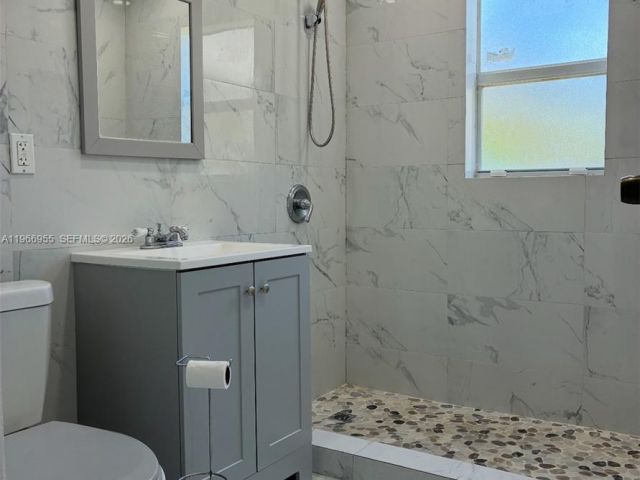 Дом в аренду по адресу 12680 NE 3rd Ave 12680 - фото 7475538