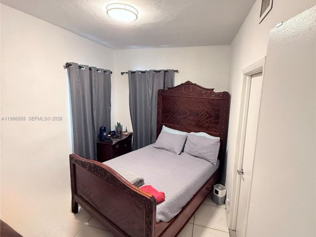 Дом в аренду по адресу 12680 NE 3rd Ave 12680 - фото 7475542