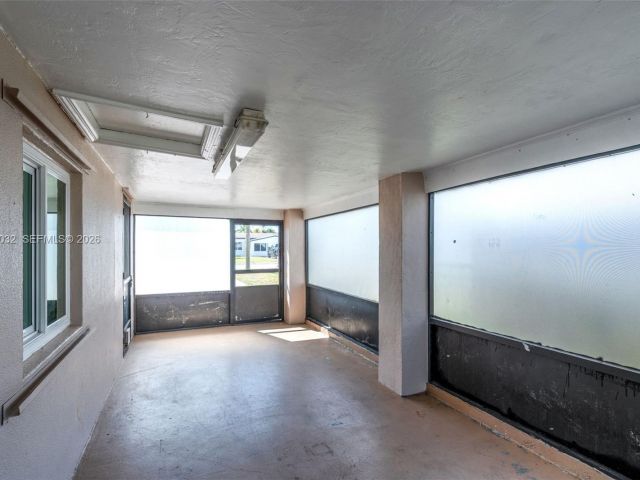 Продажа дома по адресу 1763 NE 180th St - фото 7441173