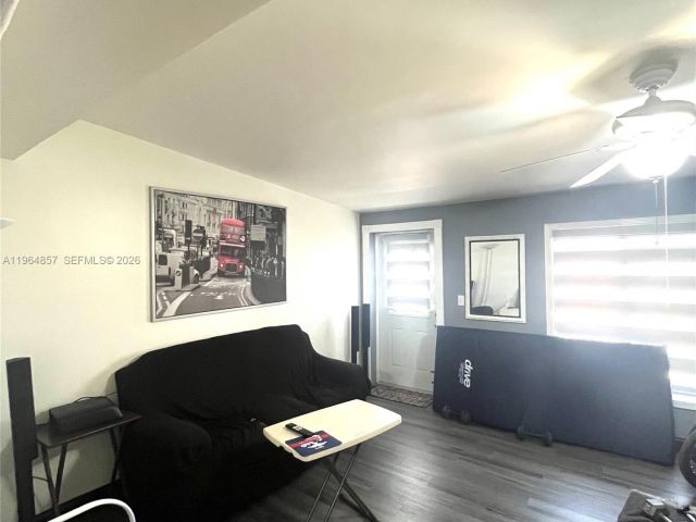 Продажа дома по адресу 12271 SW 187th St - фото 7441440