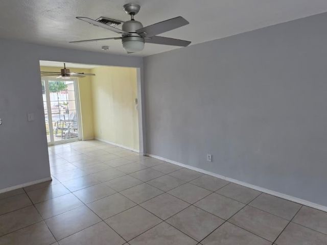 Дом в аренду по адресу 5900 Atlanta St - фото 7472248